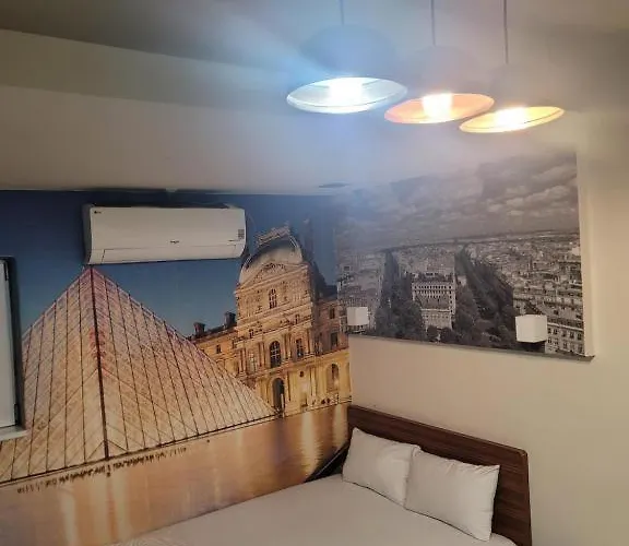 Cozy Motel 2*